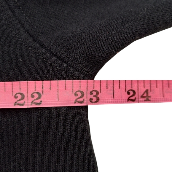 Stranger Things Licensed Cropped Sweatshirt XXL Black with Christmas Lights - Picture 9 of 12